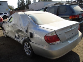 2005 TOYOTA CAMRY XLE SILVER 30L AT Z16431